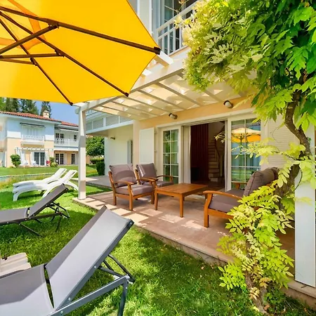 Portville Holiday Villas - Casa Di Mezzo غوجيك