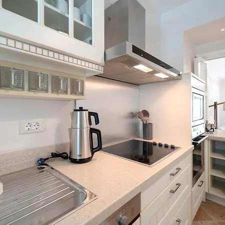 Portville Holiday Villas - Casa Di Mezzo