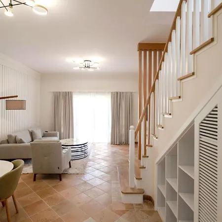 Portville Holiday Villas - Casa Di Mezzo فيلة غوجيك