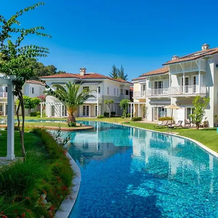 Portville Holiday Villas - Casa Di Mezzo Villa